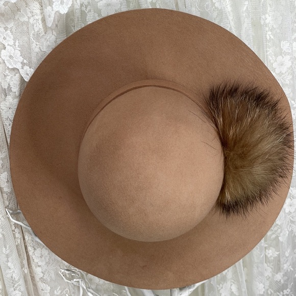 Beautiful Camel Felt Winter Hat with Real Fur Accent - Picture 2 of 8